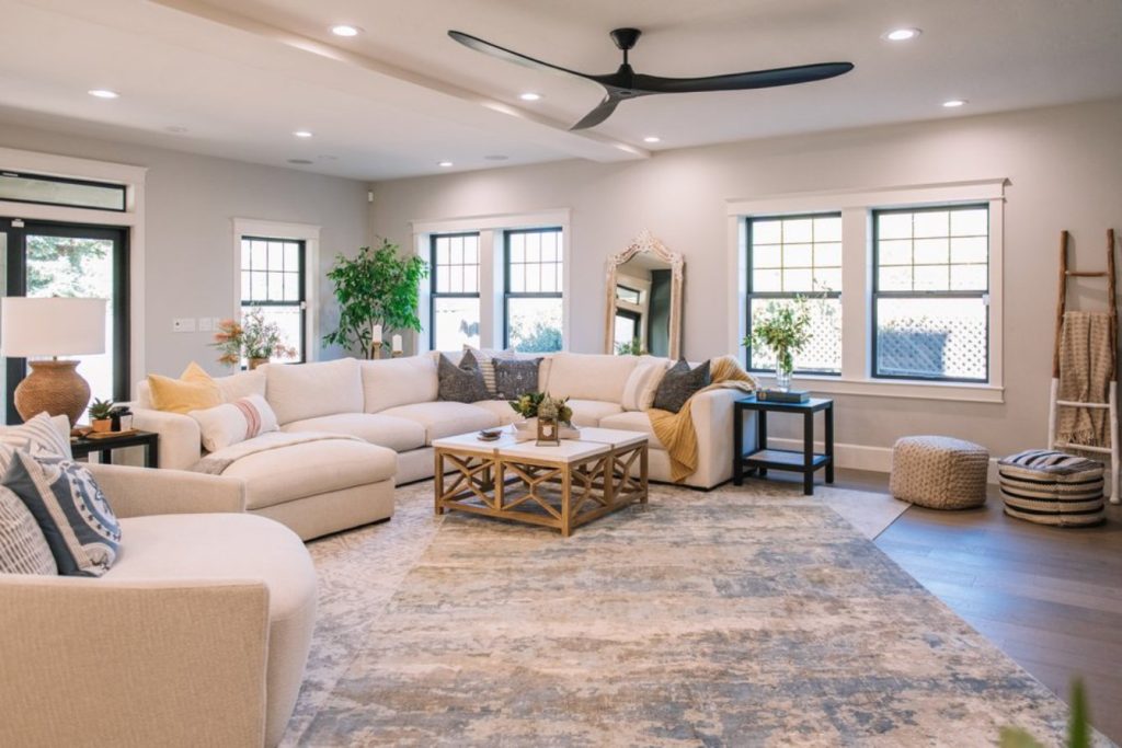 65681fcd86634b2777d7a119 64efef4f0cd076eeeb142e5b harty whole home remodel living