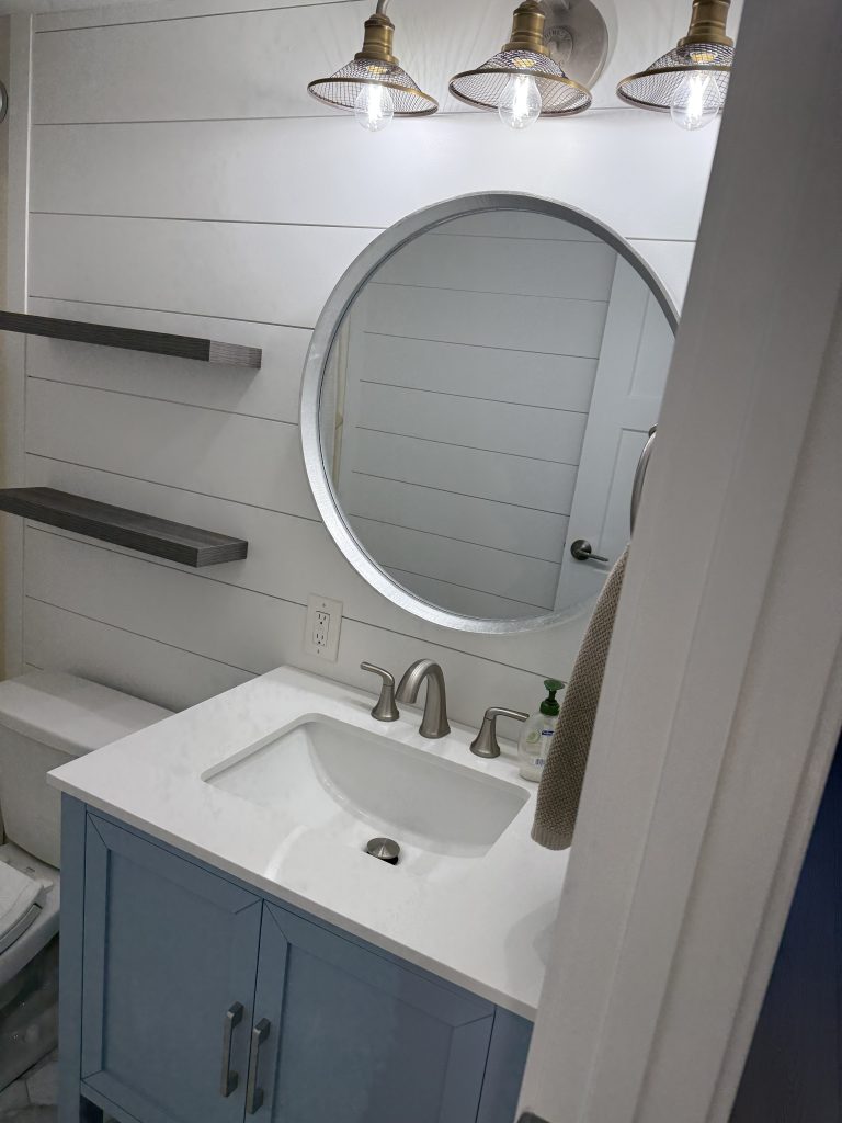 bathroom 3 scaled